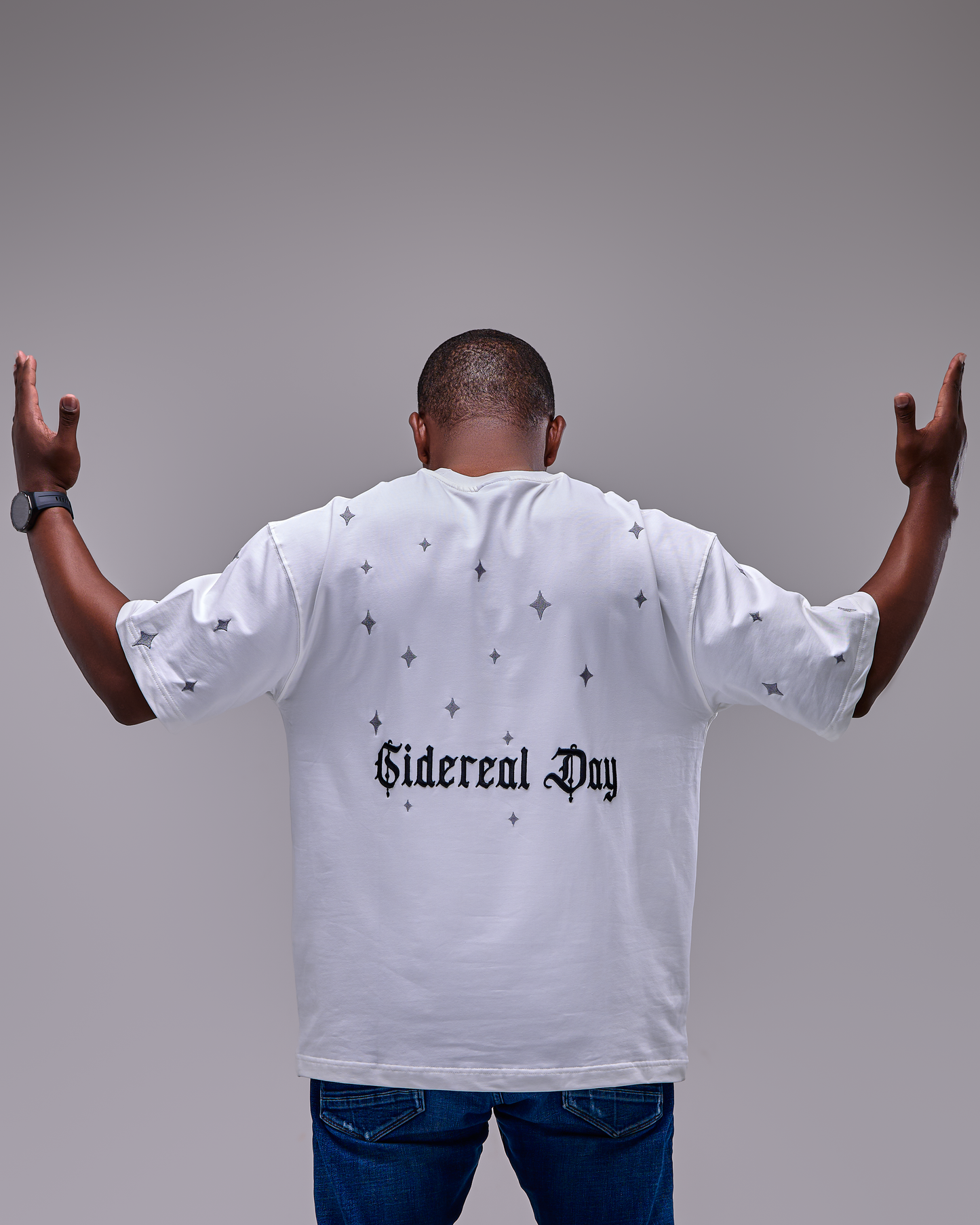 T-shirt -Oversized White Cideral Day