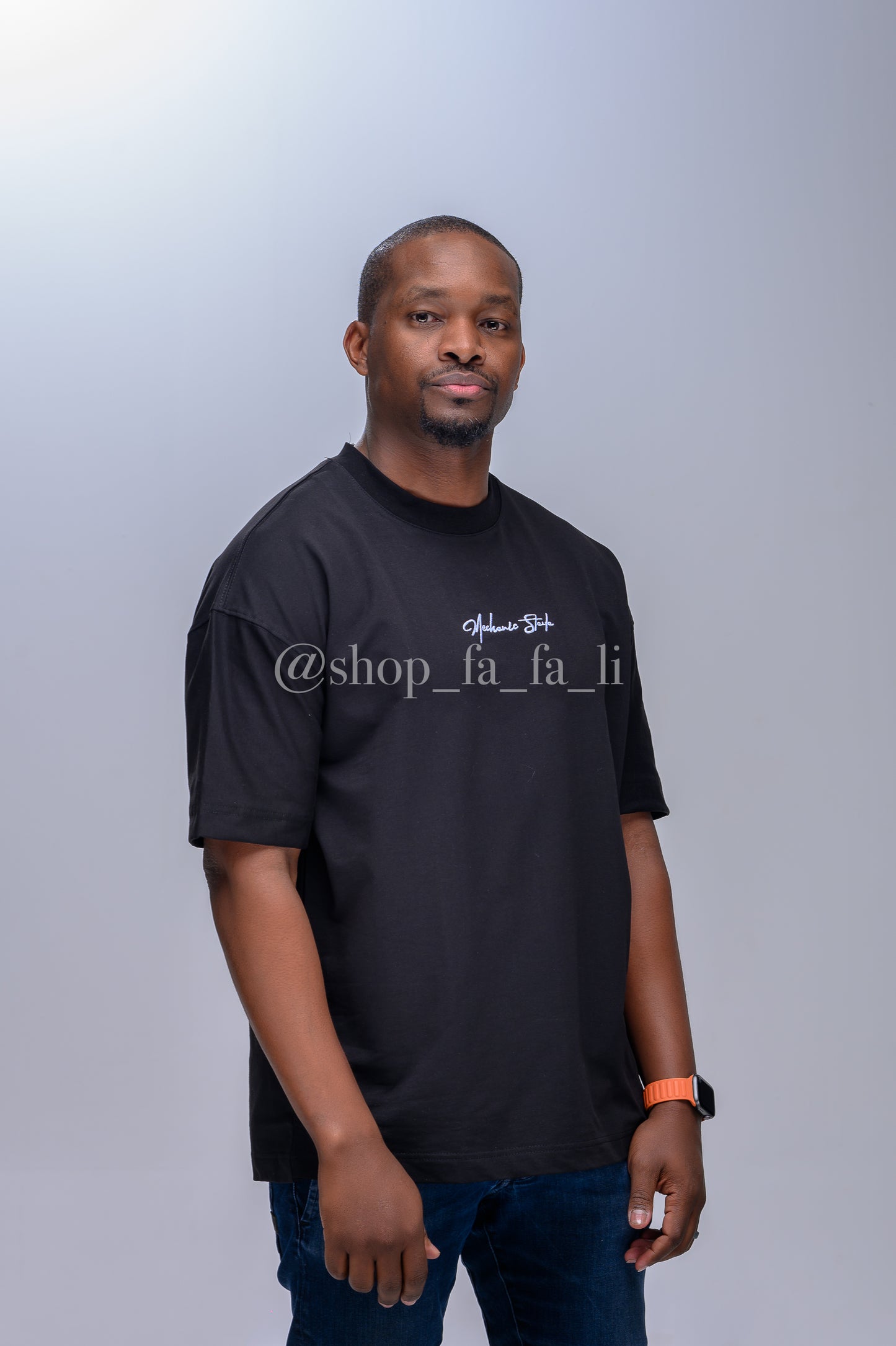 T-shirt -Oversized Fit Mechanic Steve