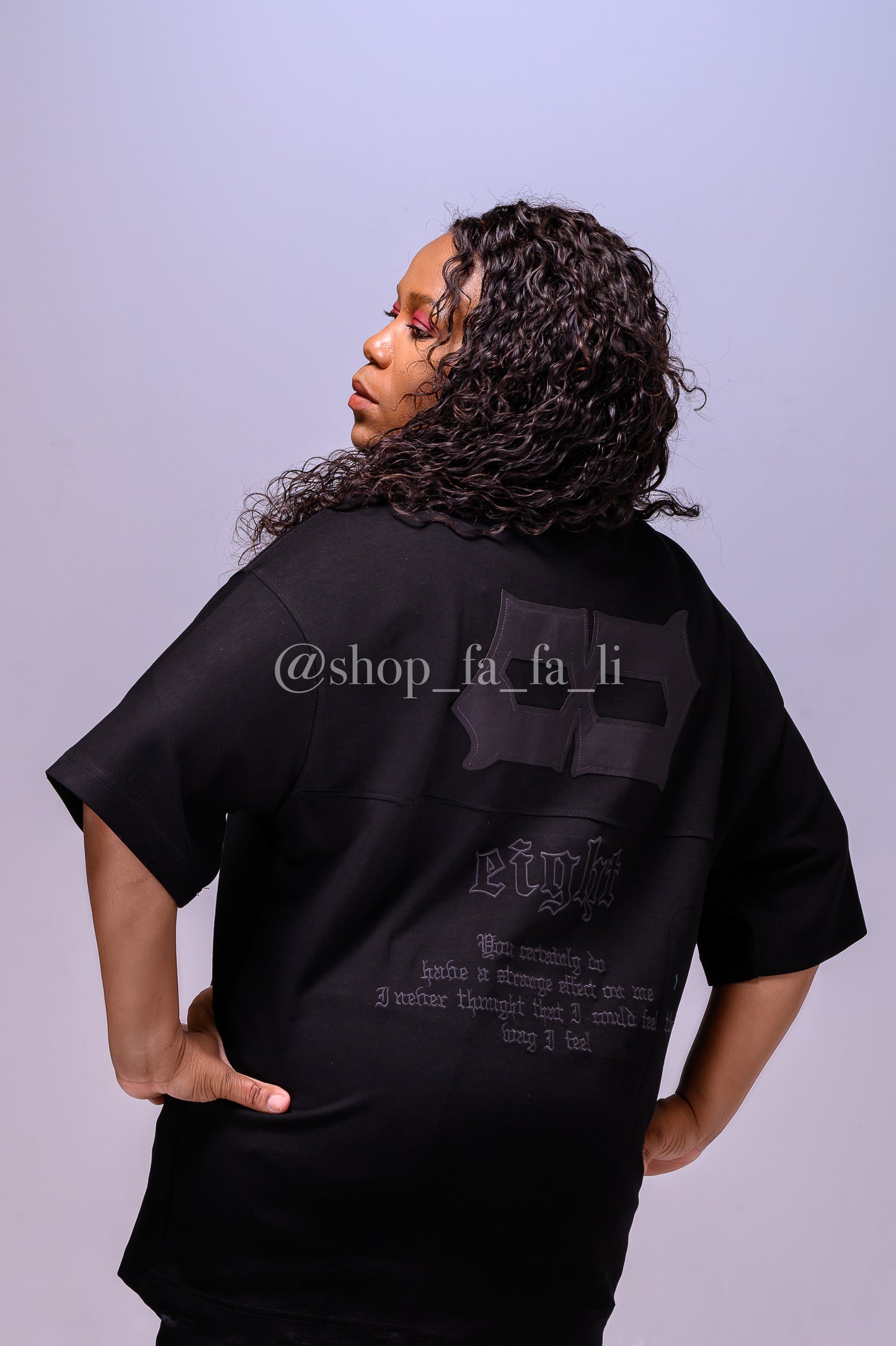 T-shirt -Oversized Fit Black Light